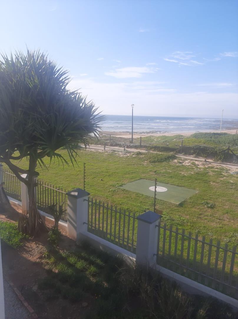 2 Bedroom Property for Sale in Summerstrand Eastern Cape
